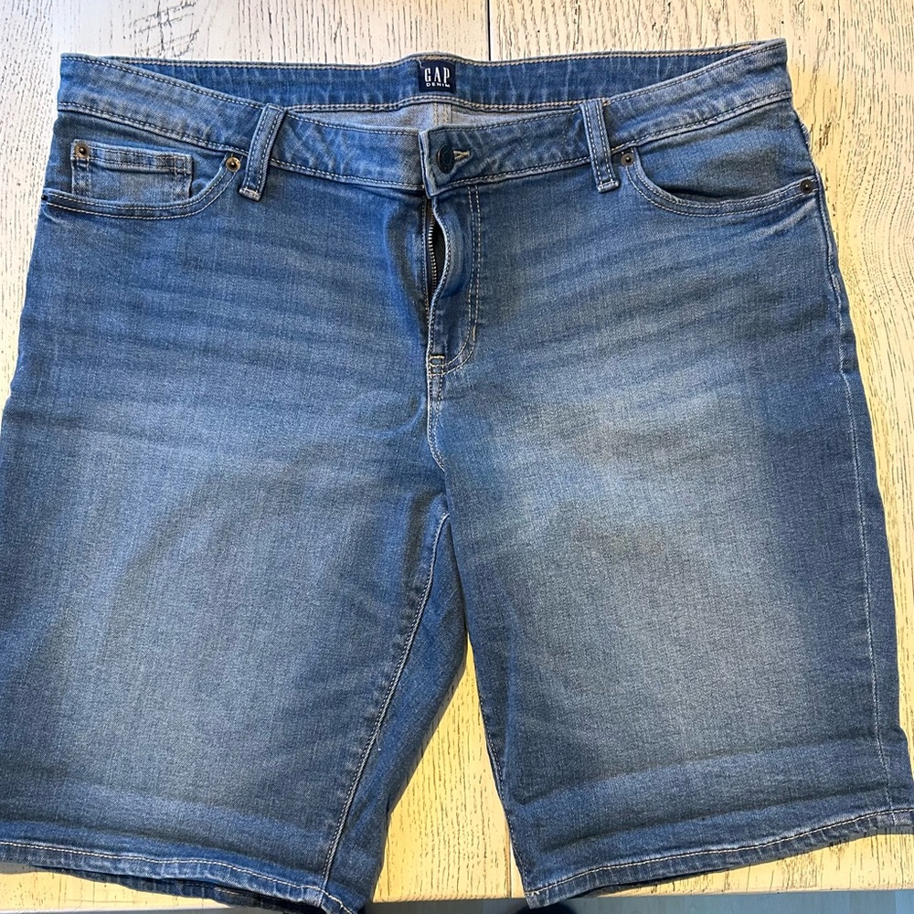Gap Jean Shorts Size:33(16)